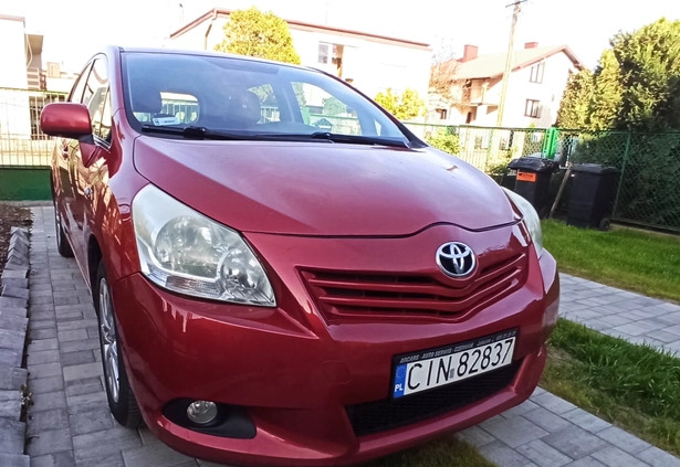 Toyota Verso cena 30500 przebieg: 269151, rok produkcji 2012 z Dolsk małe 121